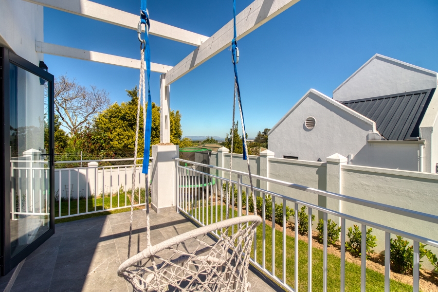 4 Bedroom Property for Sale in D’Stellen Estate Western Cape